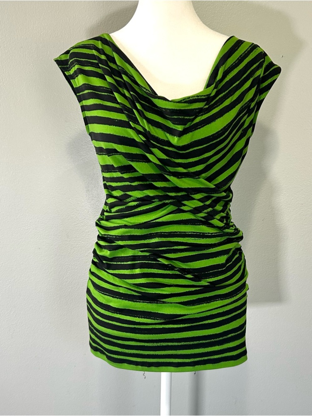 Vince Camuto Women’s Top Green Black Striped Cowl Neck Ruched Sleeveless 3/$30